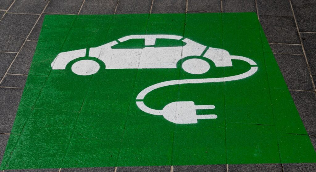 Recykling pojazdów elektrycznych: zrównoważony rozwój transportu 99 Photo electric vehicle recycling